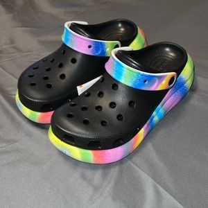 BRAND NEW W TAGS Classic Crush Spray Dye Rainbow Clog W8/M6